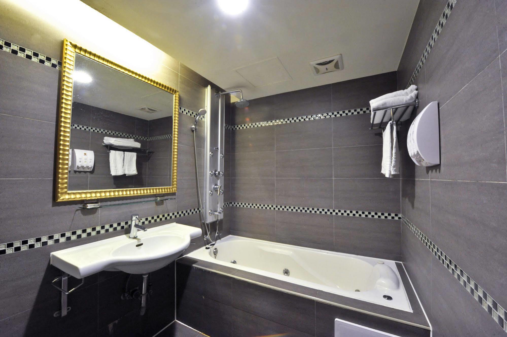 Carnival Motel Taipei Luaran gambar